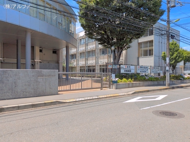 世田谷区立深沢中学校