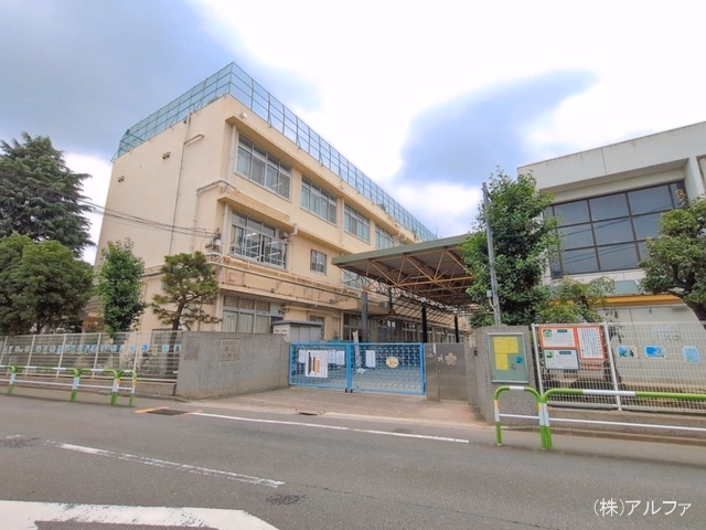 世田谷区立烏山小学校