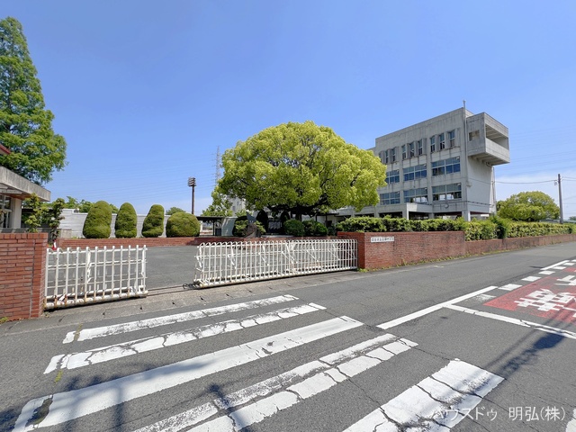 岩倉市立南部中学校　距離1600m