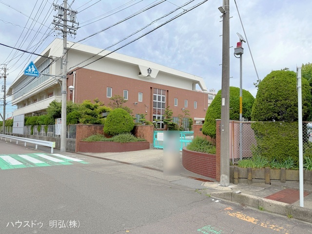 北名古屋市立栗島小学校　距離1700m
