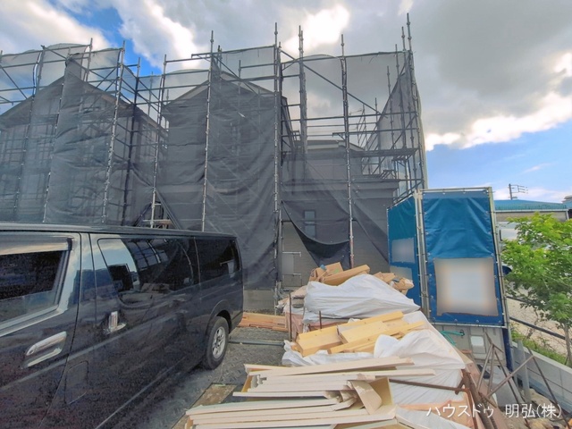 愛知県北名古屋市鍜治ケ一色西一丁目の新築戸建てシート写真 2026年4月19日撮影