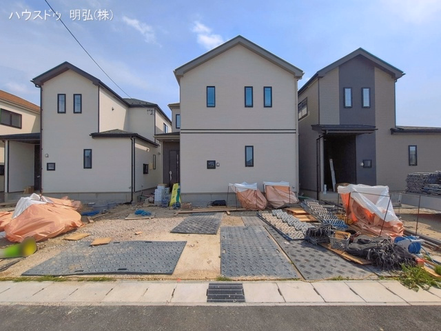 愛知県北名古屋市鍜治ケ一色西一丁目の新築戸建て外構写真 2026年5月11日撮影