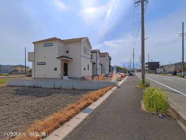 愛知県北名古屋市鍜治ケ一色西一丁目の新築戸建て外構写真 2026年5月11日撮影
