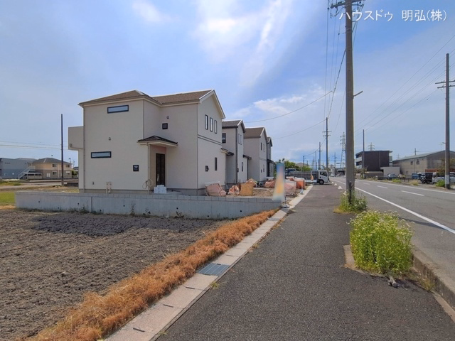 愛知県北名古屋市鍜治ケ一色西一丁目の新築戸建て外構写真 2026年5月11日撮影