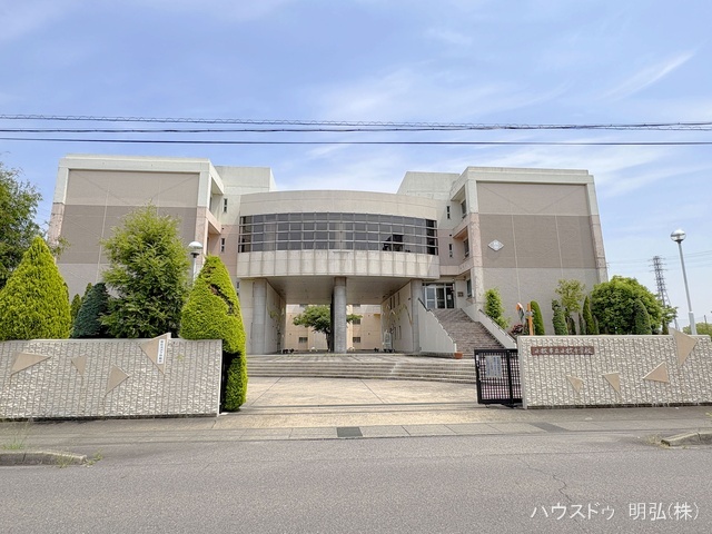 小牧市立小牧中学校 距離1500m