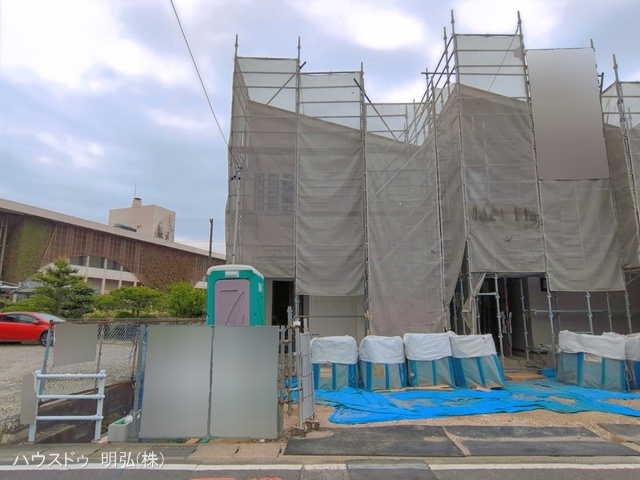 愛知県小牧市小牧２丁目の新築戸建てシート写真 2026年4月21日撮影