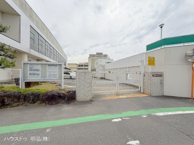 江南市立古知野西小学校 距離960m