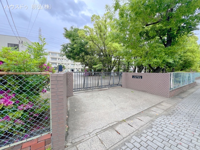 北名古屋市立五条小学校　距離650m