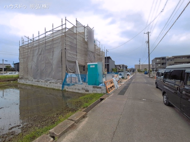 愛知県北名古屋市鍜治ケ一色村内西の新築戸建てシート写真 2026年6月8日撮影