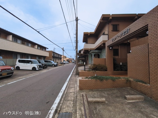 愛知県岩倉市西市町西市前のマンション『サンパーク岩倉』外観写真 2026年3月1日撮影