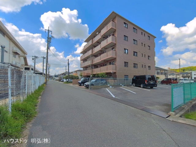 愛知県小牧市堀の内４丁目のマンション『シャトー小牧山』外観写真 2026年4月19日撮影