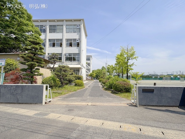 小牧市立応時中学校　距離590m