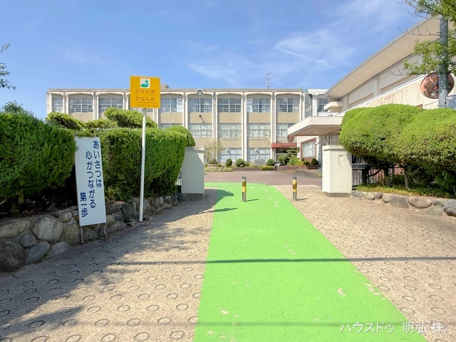 江南市立布袋北小学校　距離80m