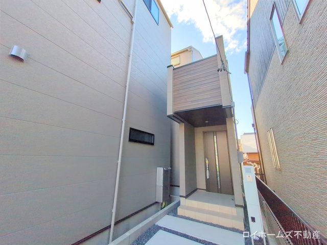 愛知県名古屋市南区若草町の新築戸建て完成写真 2025年10月27日撮影