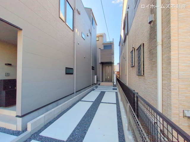 愛知県名古屋市南区若草町の新築戸建て完成写真 2025年10月27日撮影