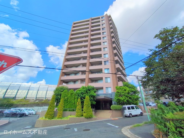 愛知県名古屋市天白区梅が丘５丁目のマンション『ロイヤルアーク植田イースト』外観写真 2025年8月31日撮影