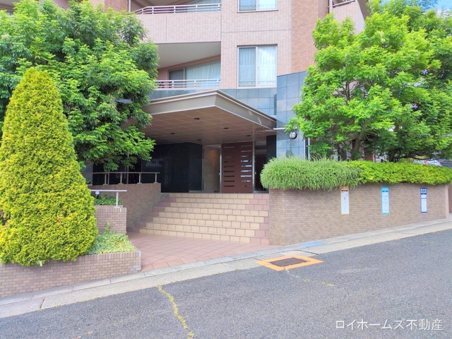 愛知県名古屋市天白区梅が丘５丁目のマンション『ロイヤルアーク植田イースト』外観写真 2025年8月31日撮影