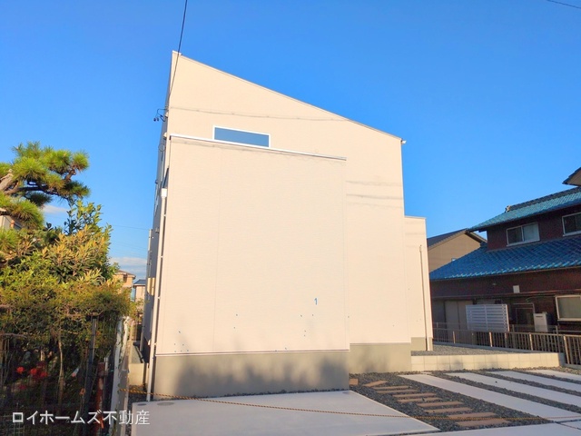 愛知県名古屋市港区新茶屋4丁目の新築戸建て完成写真 2025年9月29日撮影