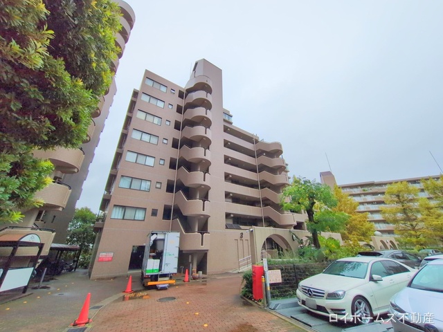 愛知県名古屋市昭和区滝川町のマンション『サザンヒル八事三号棟』外観写真 2025年10月15日撮影