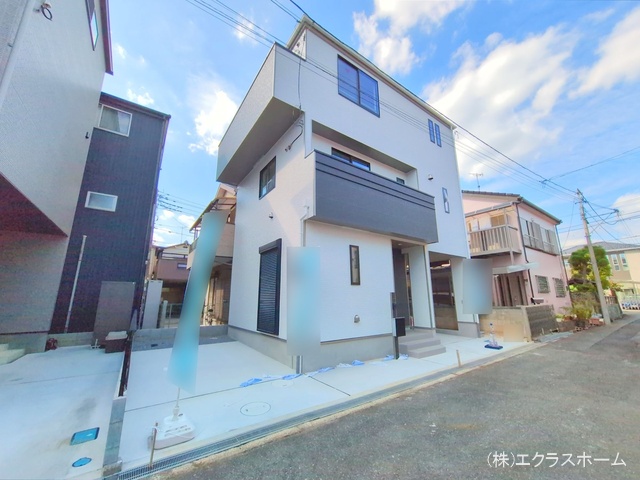 埼玉県春日部市南３丁目-新築戸建ての完成写真