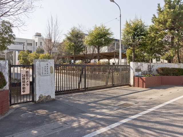 春日部市立大沼中学校 距離1700m