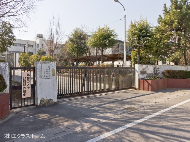 春日部市立大沼中学校 距離310m