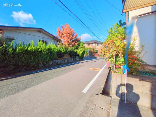 愛知県東海市荒尾町奥曽山の中古戸建て完成写真 2024年11月28日撮影