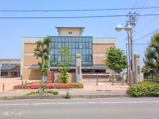 高浜市立高浜小学校　距離880m