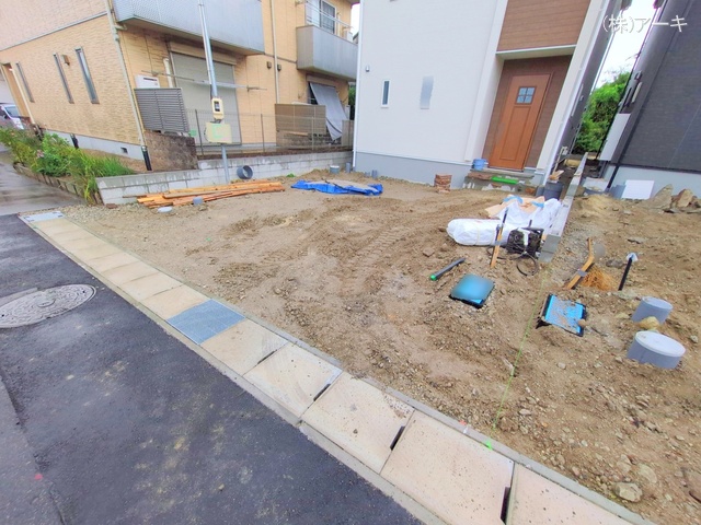 愛知県知多市八幡字堀切の新築戸建て外構写真 2025年10月21日撮影