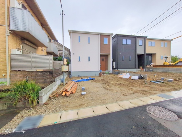 愛知県知多市八幡字堀切の新築戸建て外構写真 2025年10月21日撮影