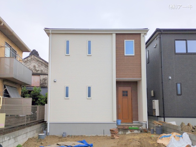 愛知県知多市八幡字堀切の新築戸建て外構写真 2025年10月21日撮影