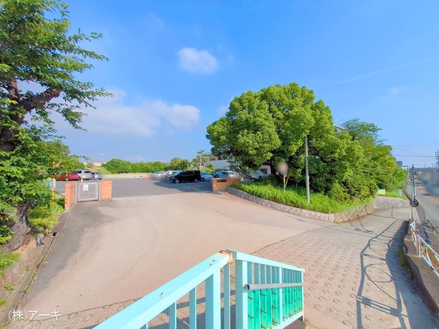 東海市立平洲小学校　距離1500m