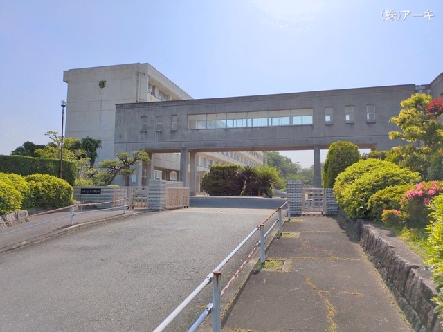 知多市立東部中学校