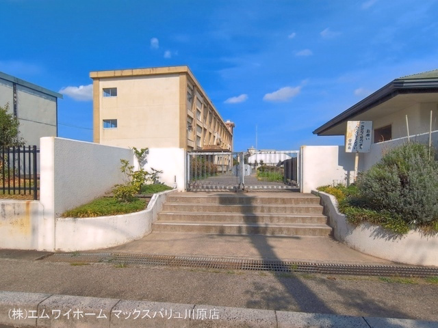 一宮市立浅井中小学校