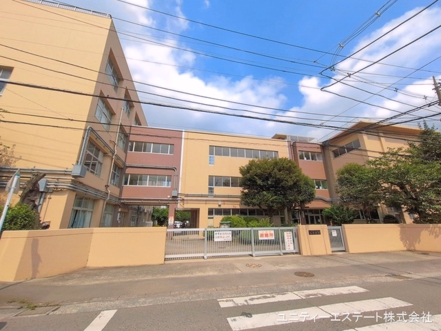 座間市立西中学校