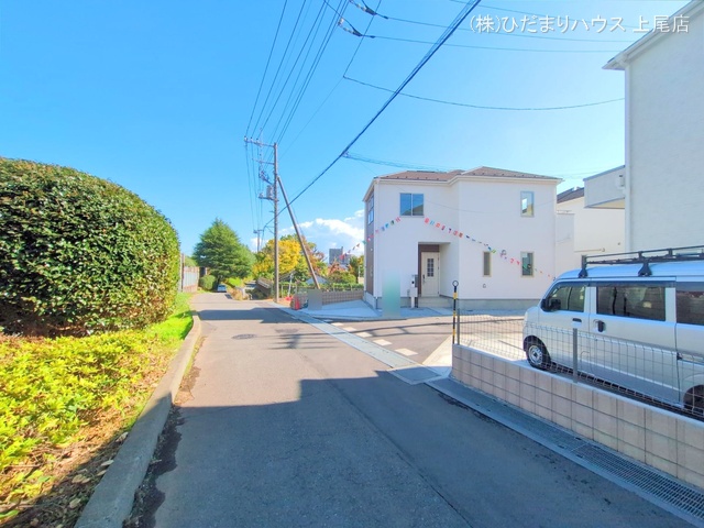 埼玉県上尾市大字瓦葺の新築戸建て完成写真 2025年11月9日撮影