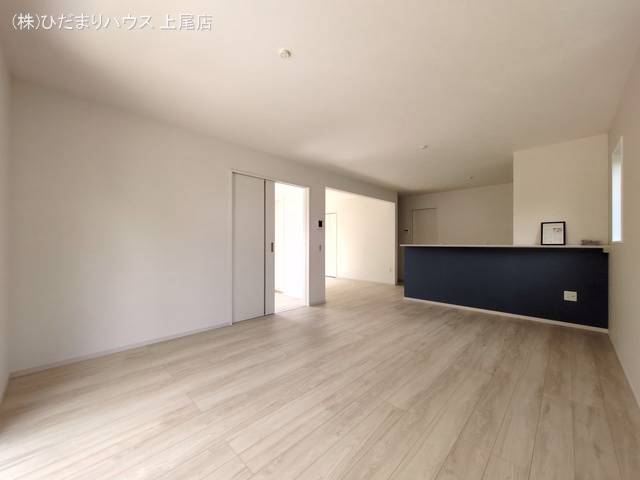 上尾市小泉7丁目（戸建）01 リビング