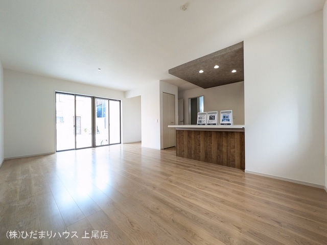 上尾市浅間台2丁目（戸建）01 リビング