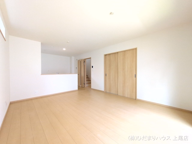 上尾市緑丘4丁目(戸建)B リビング