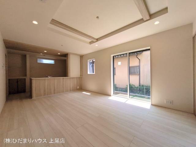 上尾市大字小泉（戸建）01 リビング