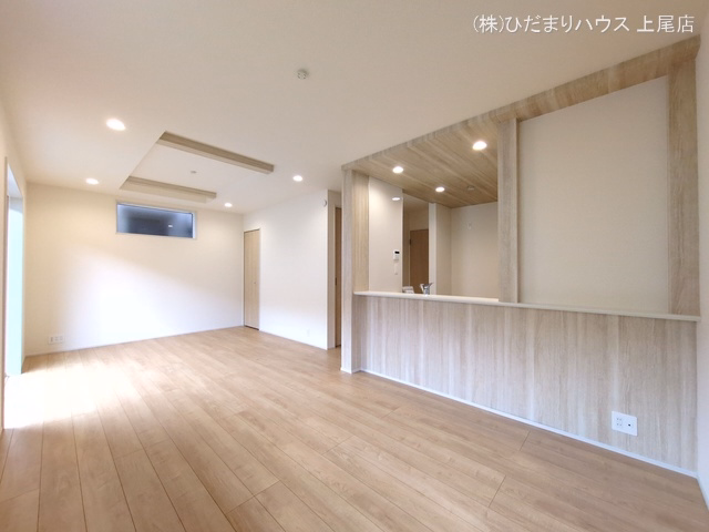 上尾市本町5丁目(戸建)01 リビング