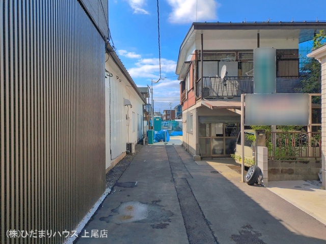 埼玉県上尾市愛宕２丁目の新築戸建てシート写真 2026年6月9日撮影