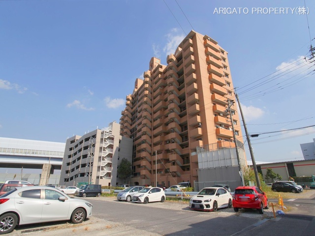 愛知県豊田市生駒町大坪のマンション『キングスコート豊田生駒』外観写真 2023年10月26日撮影