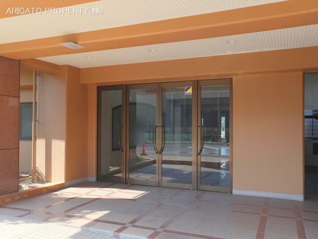 愛知県豊田市生駒町大坪のマンション『キングスコート豊田生駒』外観写真 2023年10月26日撮影