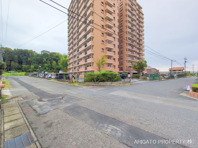 愛知県豊田市中田町西山のマンション『キングスコート豊田中田弐番館』外観写真 2025年10月14日撮影