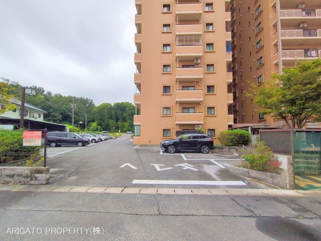 愛知県豊田市中田町西山のマンション『キングスコート豊田中田弐番館』外観写真 2025年10月14日撮影