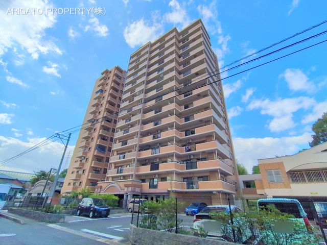 愛知県豊田市中田町西山のマンション『キングスコート豊田中田弐番館』外観写真 2025年10月26日撮影