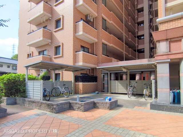 愛知県豊田市中田町西山のマンション『キングスコート豊田中田弐番館』外観写真 2025年10月26日撮影