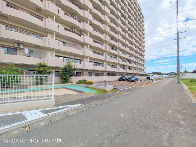 愛知県刈谷市井ケ谷町池之浦のマンション『ユニバーシティ刈谷』外観写真 2025年10月19日撮影