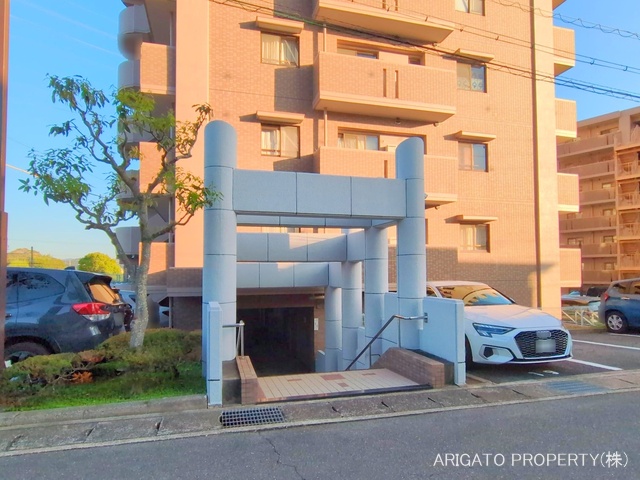 愛知県岡崎市大西町字仁田のマンション『シャトー岡崎II番館』外観写真 2025年10月26日撮影